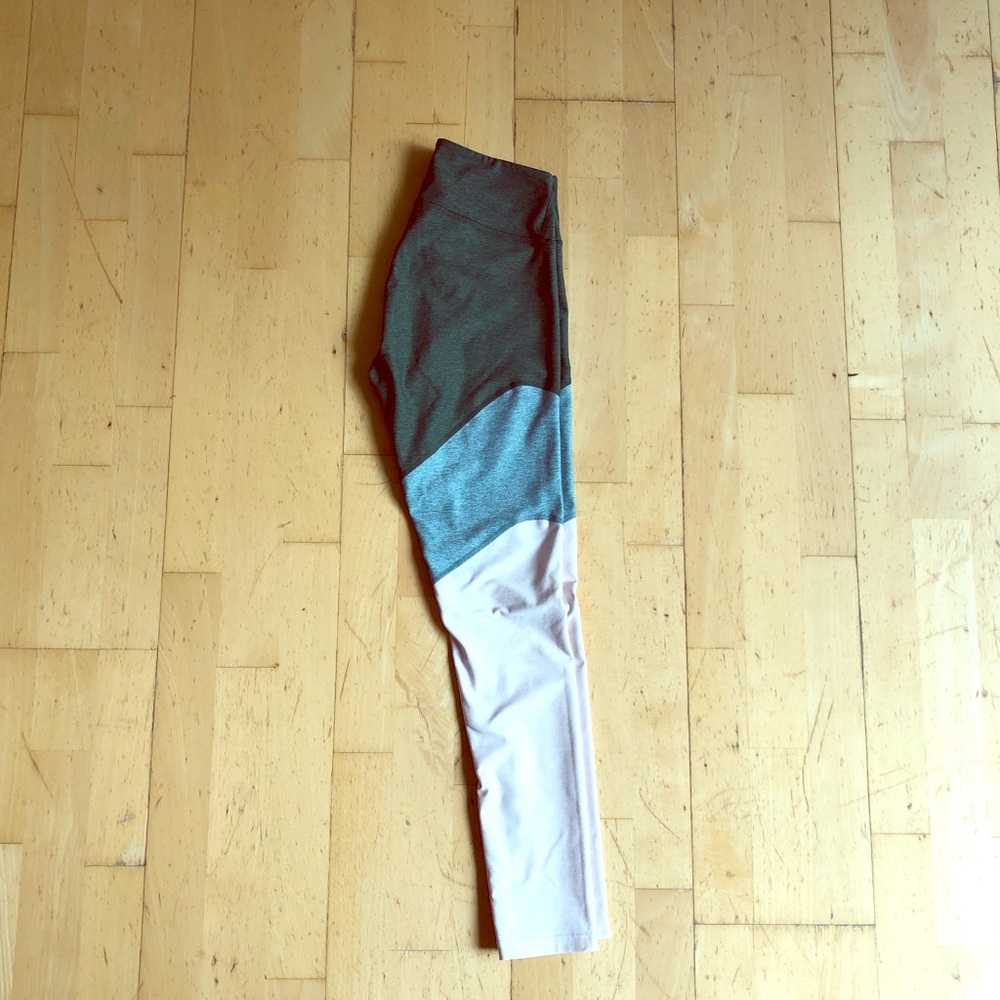 Outdoor Voices leggings